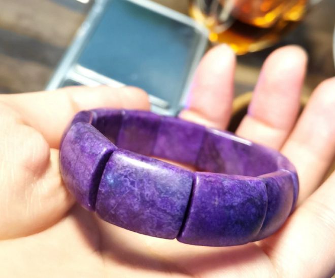 一种近期刚爆火还有一种有生物特征瓦利棋牌8种收藏价值极高的石头(图4)