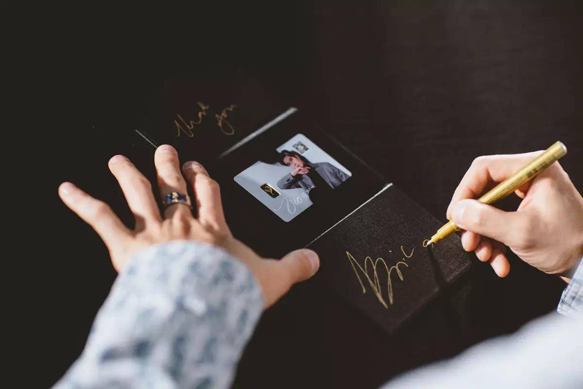 首发限量纯金收藏卡以专属心意回馈歌迷瓦力棋牌试玩《中声3》亚军张与辰全球(图1) 首发限量纯金收藏卡以专属心意回馈歌迷瓦力棋牌试玩《中声3》亚军张与辰全球(图1)